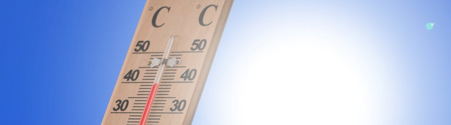 Thermometer zeigt rund 40° Celsius an